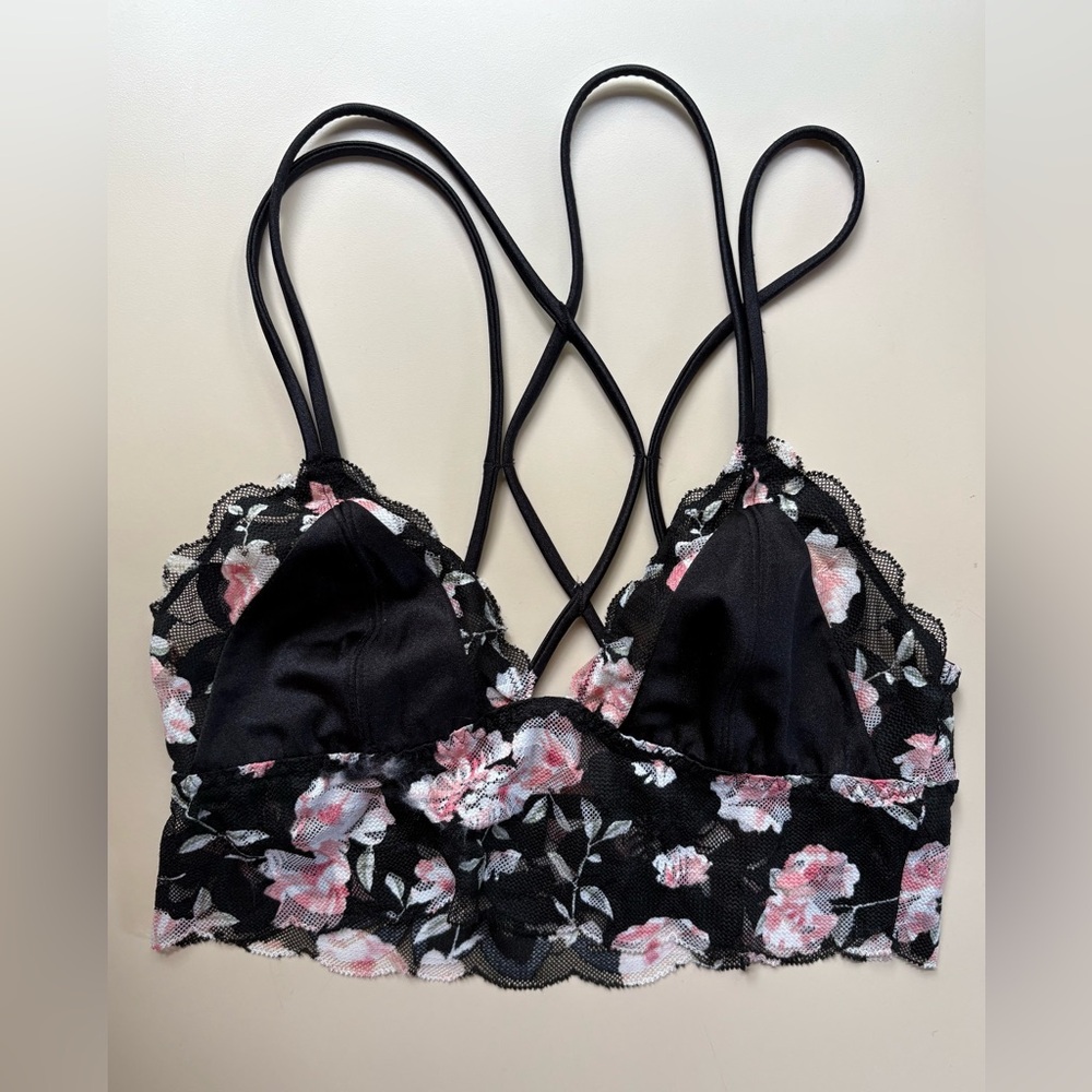 PINK VS | Small Black Floral Lacey Bralette